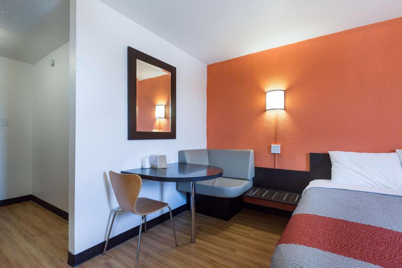 Motel 6-Lincoln, Il Buitenkant foto